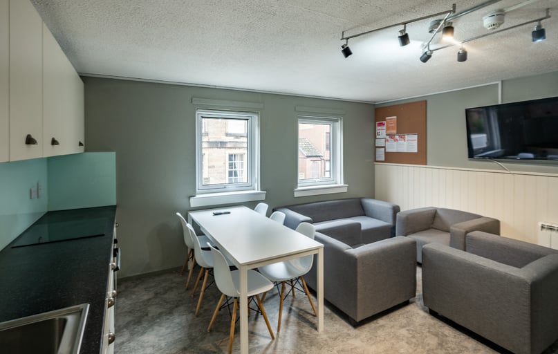 6 Bed Superior Plus, Meadow Court, 13 Sciennes, Newington, Edinburgh - Image 1